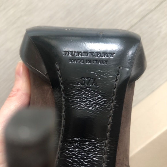 Burberry stilettos - Picture 4 of 8